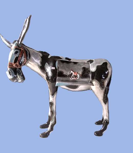 Menio the donkey and His Bar